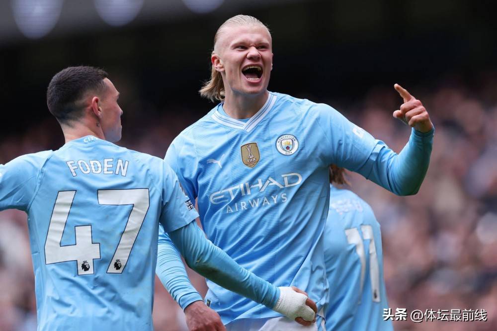 金年会首页-赛地聚焦：意甲冲刺阶段热度飙升，曼城主帅复盘，悬念犹存，团队化学反应显著