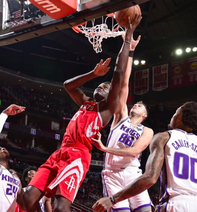 金年会中国官网-今夜中超焦点战；萨克拉门托国王篮板制胜；气氛紧张；轮换策略成焦点